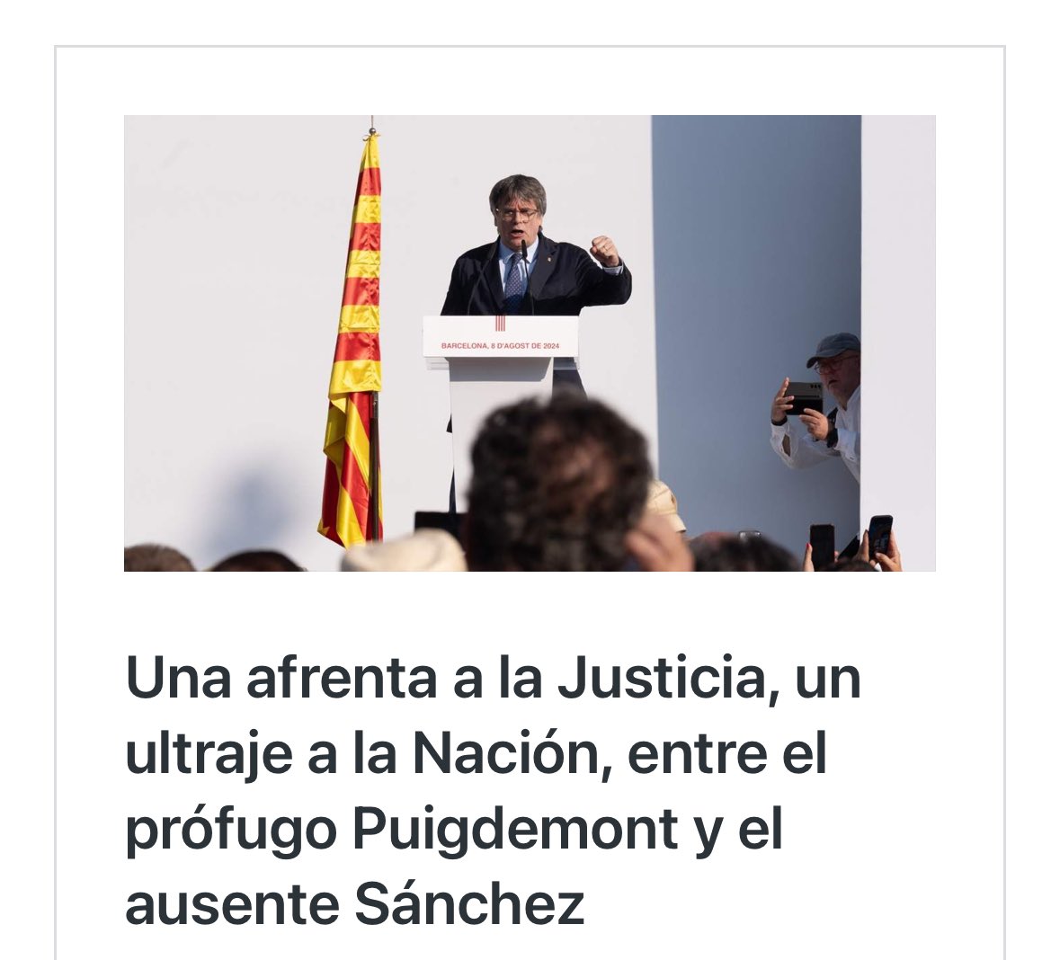 Q venga a España un prófugo de la justicia con orden de detención activa, q le dejen montar un escenario con megafonía y pantallas, q haga un mitin y q no lo detengan da la imagen de un país con un gobierno q burla las leyes y protege a los delincuentes. #DesobedienciaDebida.