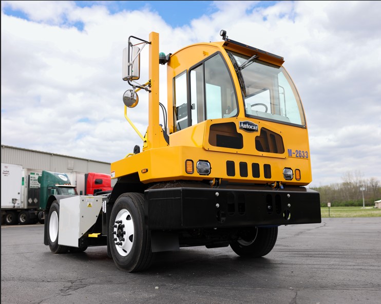 AutocarTruck's tweet photo. "The E-ACTTβ’ reduces your carbon footprint with zero emissions. Make an investment in your company and our planet.
Find out more π https://t.co/0AMWd7YwaU
#Autocar #AutocarTrucks #YardDogs #EACTT #TerminalTractor #Logistics" https://t.co/8hIB3aEhle