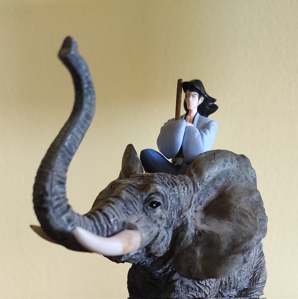 Elephant in the room?
Goemon in the house!