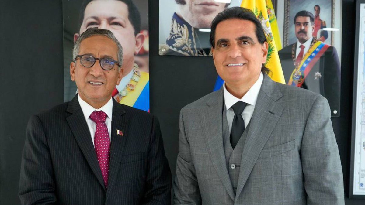 CriterioNews360's tweet photo. El presidente del Centro Internacional de Inversión Productiva (CIIP), @AlexNSaab , este miércoles sostuvo un encuentro de alto nivel con el embajador de Qatar en Venezuela, Rashid Mohsin A. Fetais
#FreeAlexSaab
#PuebloSonrienteYEnPaz 
https://t.co/ShPtnhlD6r vía @VNVenezuelanews https://t.co/yyoxITQxGk