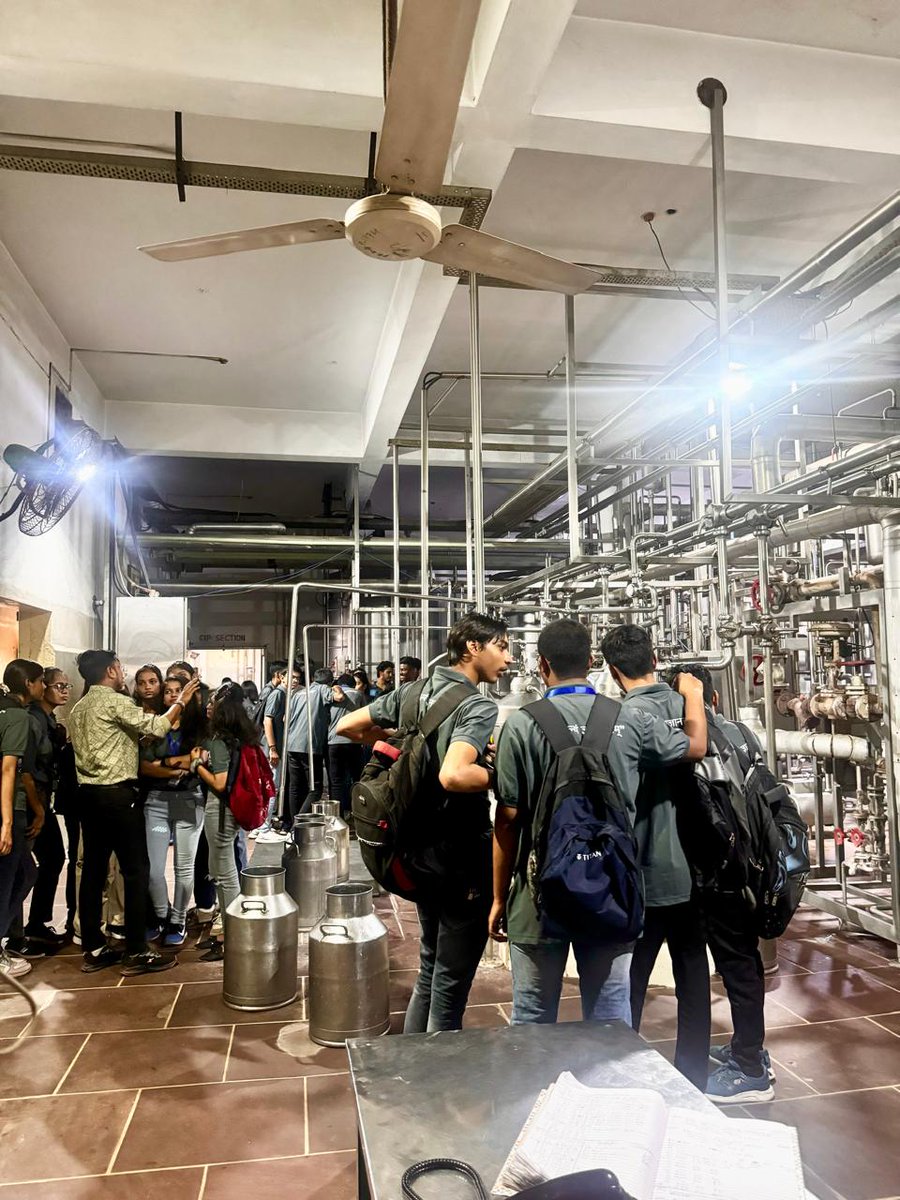 KSUGOG's tweet photo. Our students from the School of Management and Finance took their learning beyond the classroom with an exciting industrial visit to Madhur Dairy in Gandhinagar!
#MadhurDairy #industryexperts #industrialvisit #BBAlife #learning #practicallearning #managementstudents #KSU https://t.co/wvXlrc3kvw