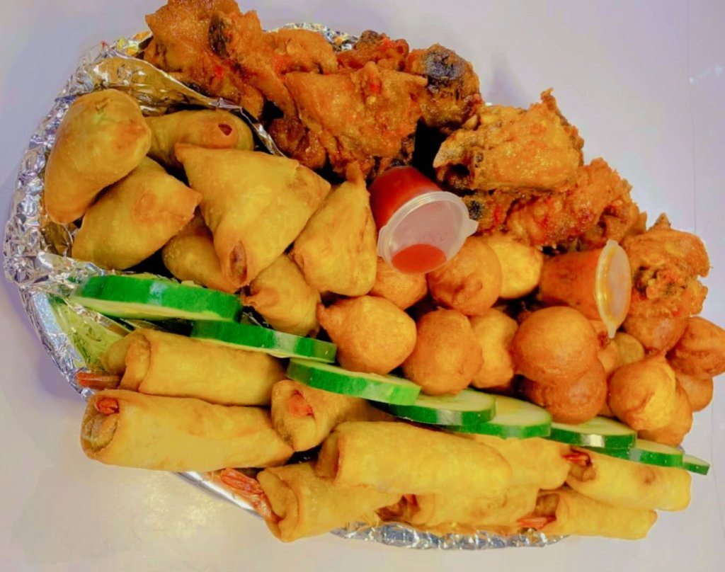 Dea_edibles's tweet image. #firsttimecustomer
Sango people and enjoyments 5&amp;amp;6🤞🤞

Customer wey Sabi🤭

Join the Sabi gang by ordering any of our small chops platter today😋
📍Sango Ota, Ogun State
#iyaloja
