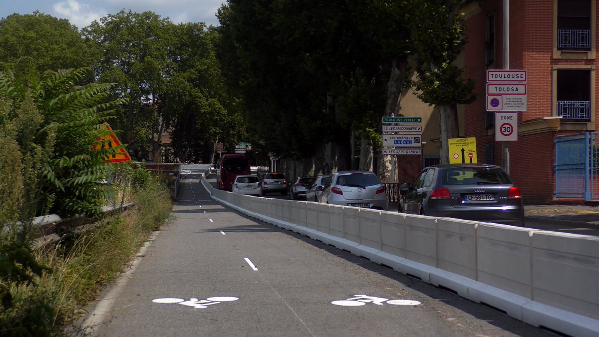 rues_oc's tweet photo. #Toulouse • Une piste cyclable créée à la principale sortie du périphérique • Août 2024

➡️ https://t.co/u6DitxCxtI https://t.co/Cdl5FBurp5