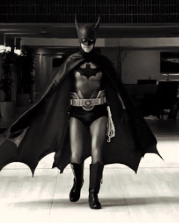 AlBigley's tweet photo. #dc #batman #batmancosplay #1939batman #detectivecomics27 #albigley #goldenage #goldenagebatman #batmanorigin https://t.co/euWLGLxWz0