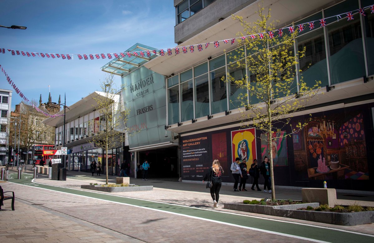 WolvesCouncil's tweet photo. 🎳 Strike! Great news for Wolverhampton's city centre leisure offer, with Superbowl UK to open new venue @ManderCentre in early 2025, featuring 12 bowling lanes, a Crazy Club Soft Play area, Interactive darts, a bar & diner, & SEGA Prize Zone Arcade.
👉 https://t.co/xnHumJjvLo https://t.co/SYUS87FT11