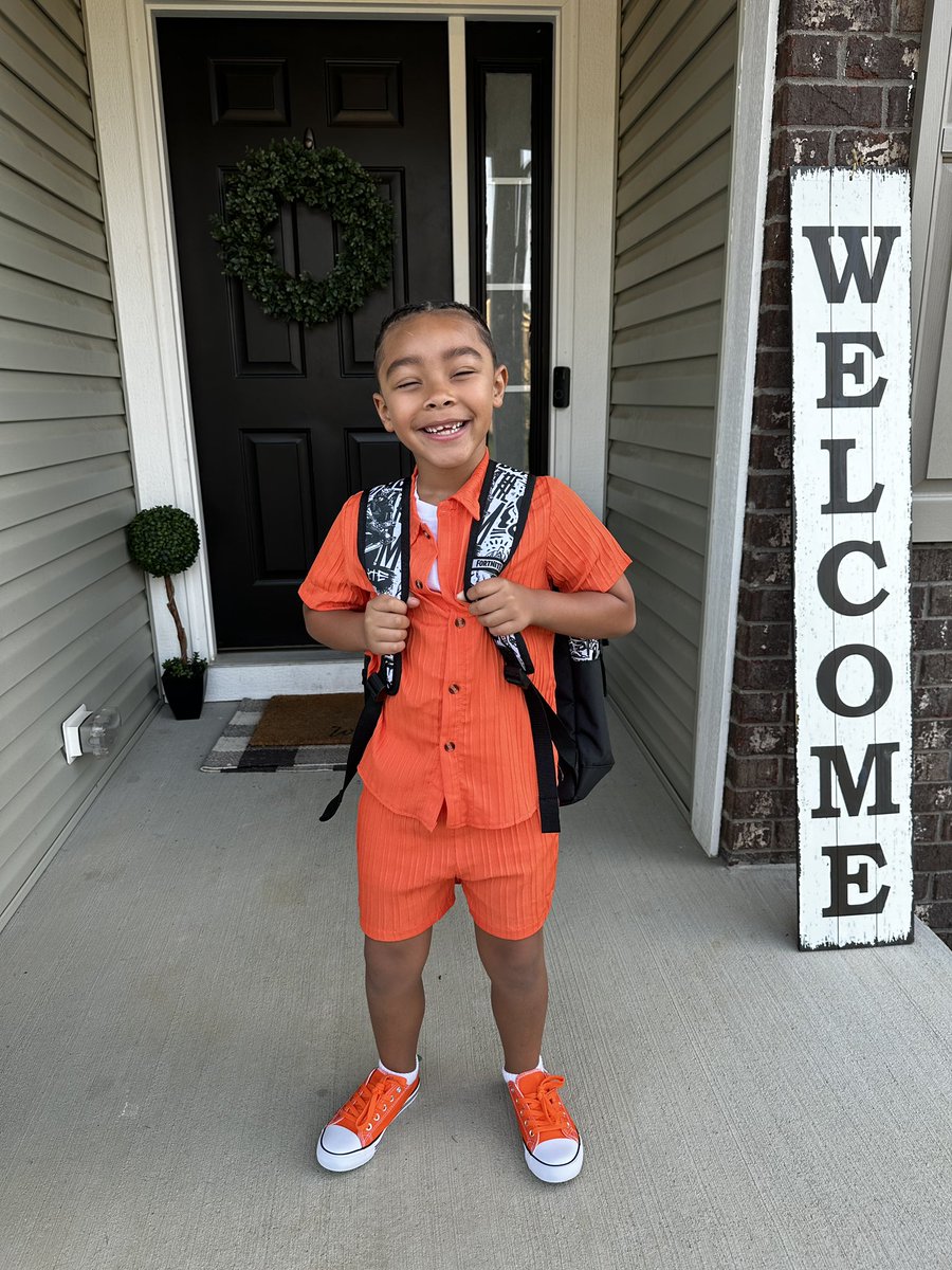 Sloow_Burn's tweet photo. My boy is ready for the 1st grade 🧡 https://t.co/bPTlDuwgWm