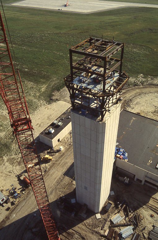 DTWeetin's tweet photo. On this #ThrowbackThursday, we look back at construction projects at Detroit Metro Airport from 1990.
#flyDTW https://t.co/GNcYAHRzoe