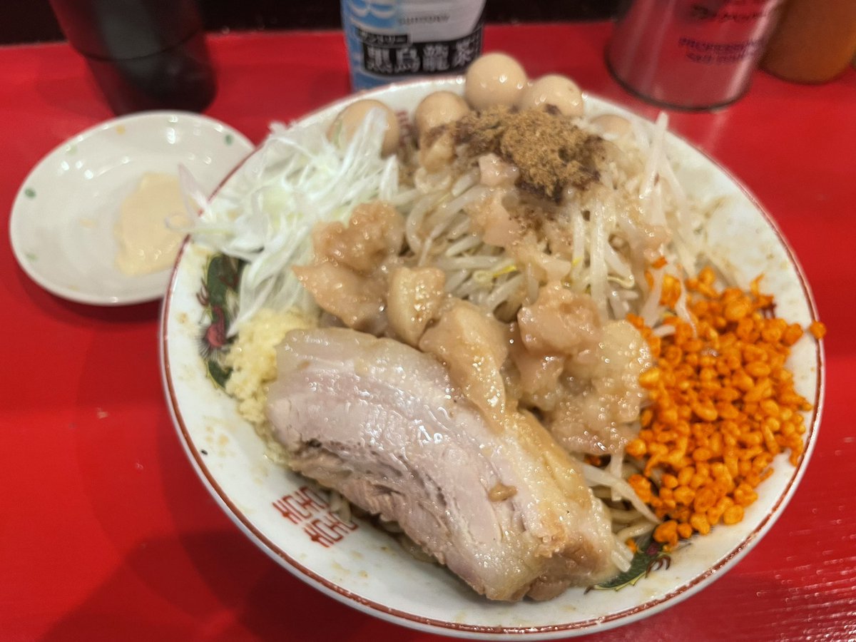 Chansaano's tweet photo. 低設定に踊らされるのは疲れたので、しっかり負けてラーメン食べて帰りました🍜 https://t.co/v1LxMgbUEi