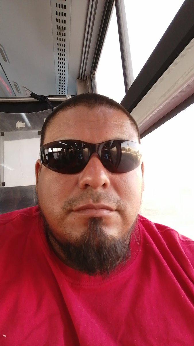 Rumbo al jale quien dela zapata para un mañanero