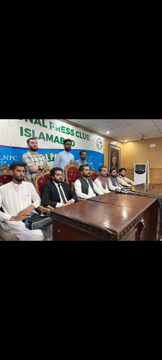 CHAsfundISF's tweet photo. آئی ایس ایف نے ملک میں طلباء تحریک چلانے کا اعلان کر دیا, بانی پی ٹی آئی اور اسیران کی رہائی سمیت آئین کی فوری بحالی پر مبنی 5 مطالبات پیش کر دیئے۔ ہم ملک بھر میں طلباء تحریک کا آغاز کرنے جا رہے ہیں تمام طلباء یونئینز کے پاس جائیں گے۔ ارسلان حفیظ صدر آئی ایس ایف
#StudentTehreek https://t.co/3UEfridltU