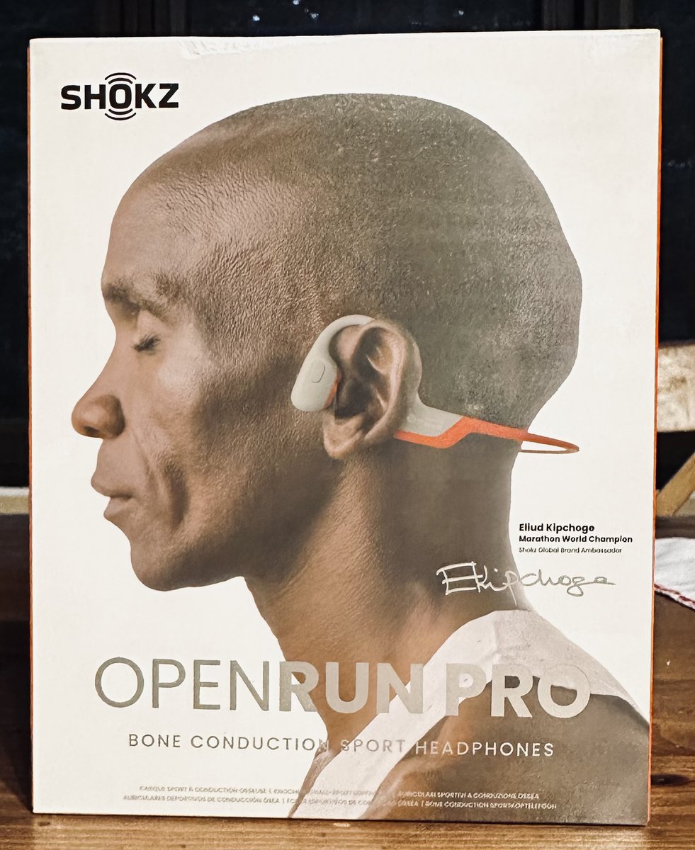 jweinlick's tweet photo. Delight your customers at every touch! ✨

Leading B2C brands get this. That's why unboxing your new Apple products is always a wonderful experience. 🤩

@ShokzUSA  also delivers. I recently purchased the Shokz @EliudKipchoge Open Run Pro bone conduction headphones. 🎧

They arrived yesterday, and simply opening them brought a smile to my face. 😊

How can you deliver a smile to your face in your next client interaction? 🤔

#customerdelight #unboxing #shokz #headphones #customerexperience #branding #marketing #EliudKipchoge