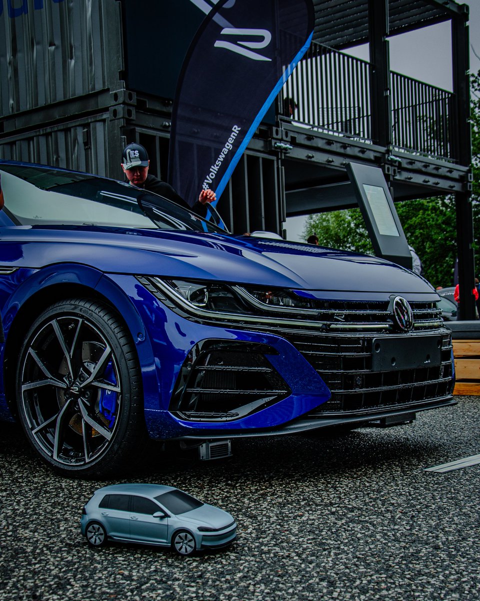 Mass_Vantage's tweet photo. Our reimagined Icon, VW Golf concept, next to some very familiar production models from VW. 
#gtifanfest #gtitreffen #vwgti #vwgolf #vwarteon #vwpologti #vwgolfgticlubsport #vwgolf8 https://t.co/tNYNbgYhLX