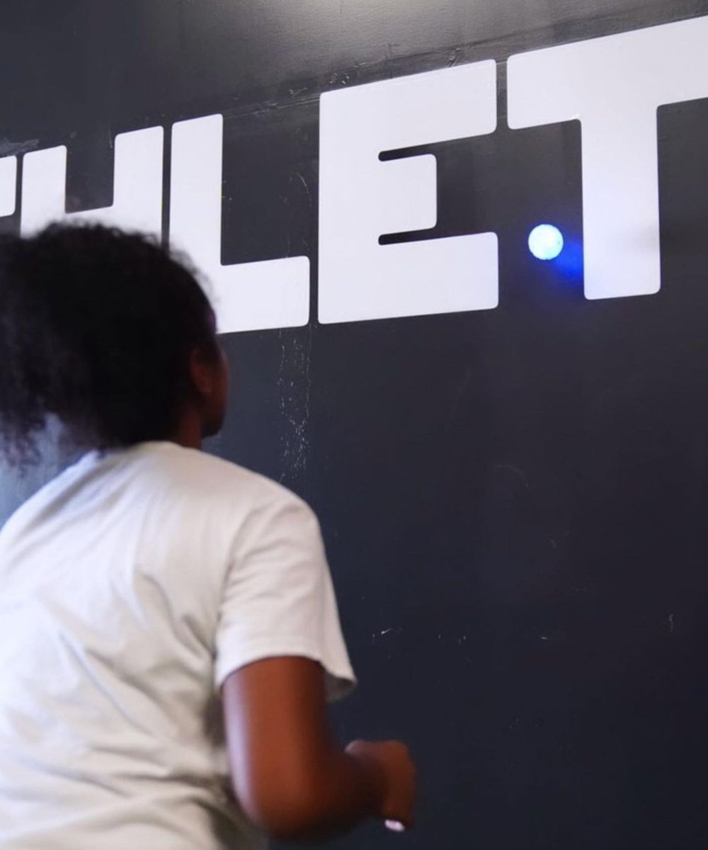 eyeonballinc's tweet image. Cognitive Vision Training
 with   Vector Ball  🔴 🟢 🔵

EyeOnBallinc.com
👀🧠💪💯

Cognitive Vision Training -
Trains Executive Functions Of The Brain To Coordinate With The Body.

Good Vision -
Is More Than Good Eyesight !!!
#CognitiveVisionTraining #NeuroVisualTraining