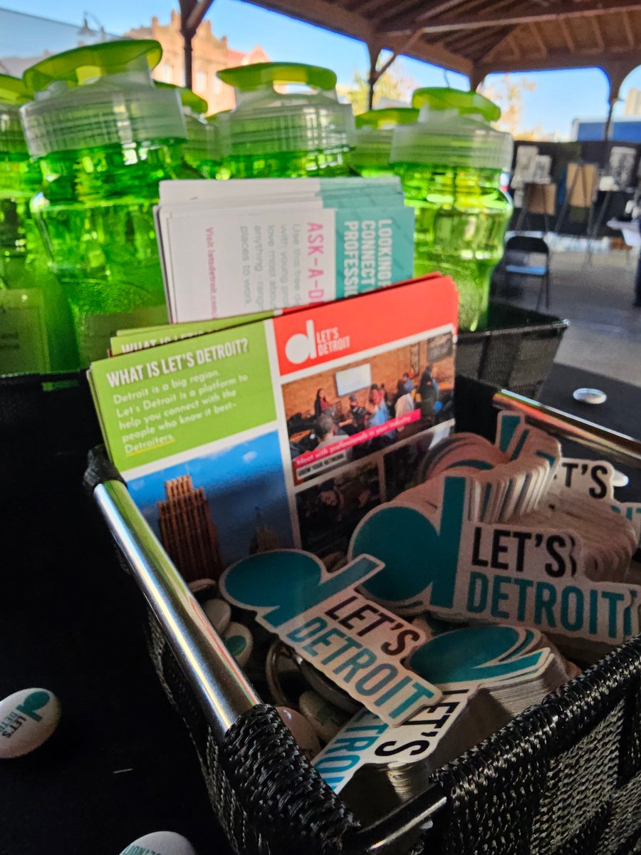 Stay in the loop with the latest networking opportunities, professional development events, and ways you can get involved in the Detroit Region by signing up for our newsletter. 📨 

letsdetroit.com/newsletter-sig…