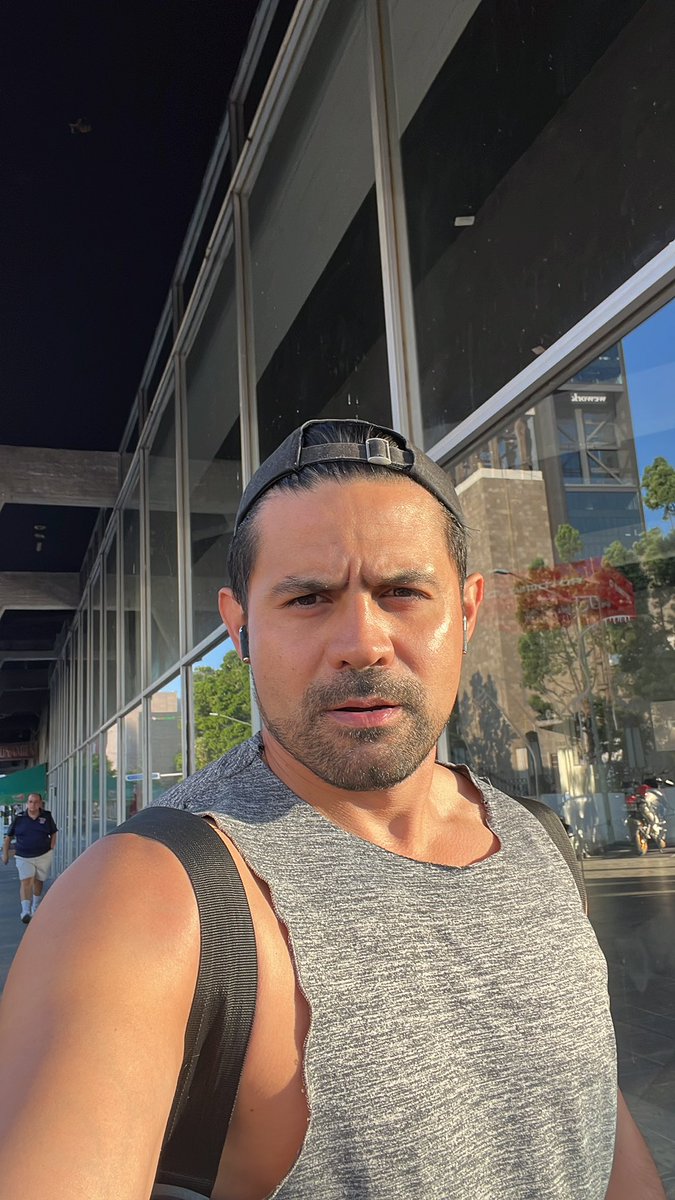 erikin07's tweet photo. 6am club 🏋️‍♀️ https://t.co/d3msjYqfsq