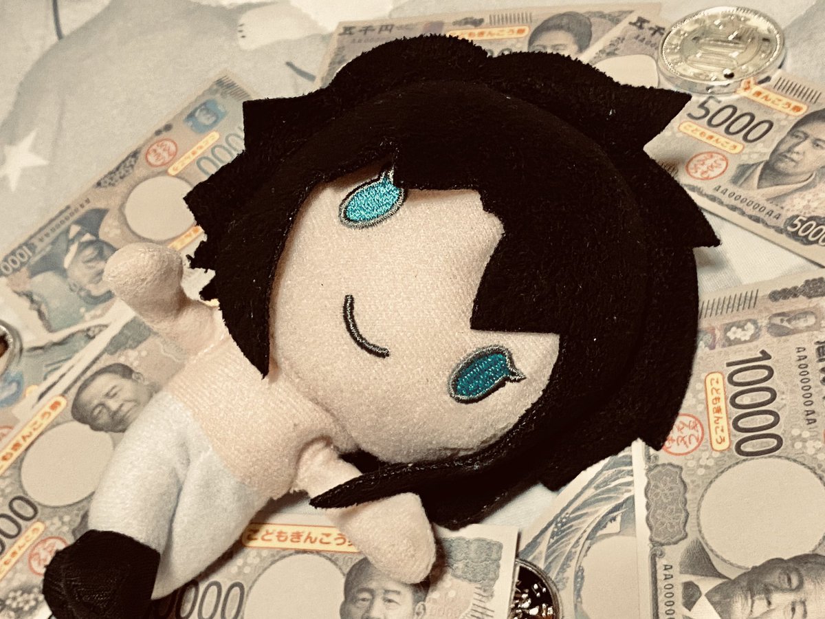 ( Ơ v Ơ )不安な気持ちのニンゲンはリッチなおれを見て気を休めてくれよなっ💰 できるだけ安全なところで過ごしてくれっ✨