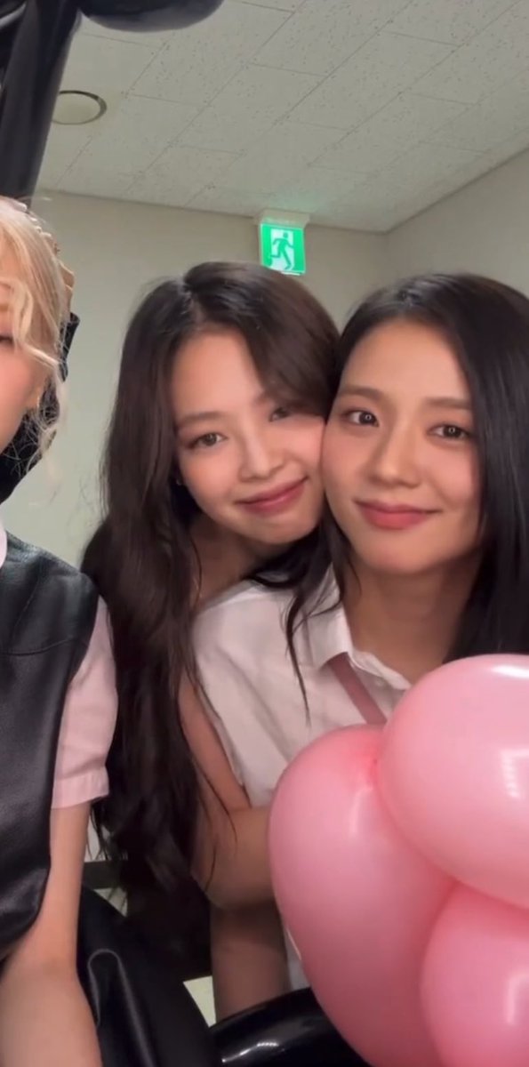 official_jensoo's tweet photo. JJ 4 EVA ♡ https://t.co/rNr5LmP2t1
