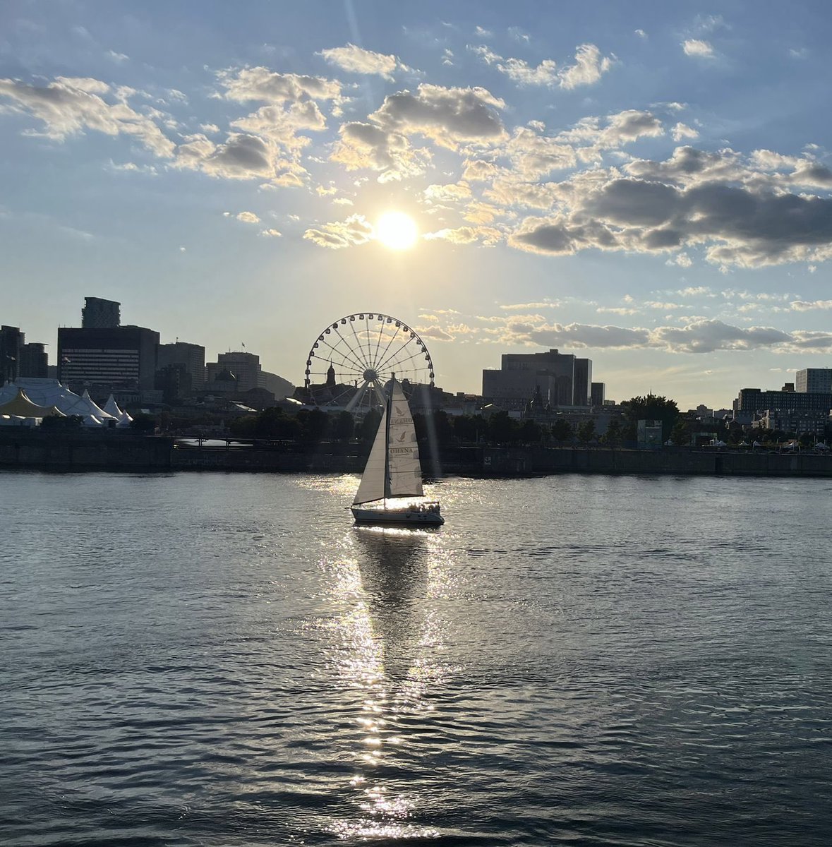 La roue tourne
<a href="/vieuxportmtl/">Vieux-Port Montréal - Old Port of Montréal</a> <a href="/Monmontreal/">Mon Montréal</a> #montreal
