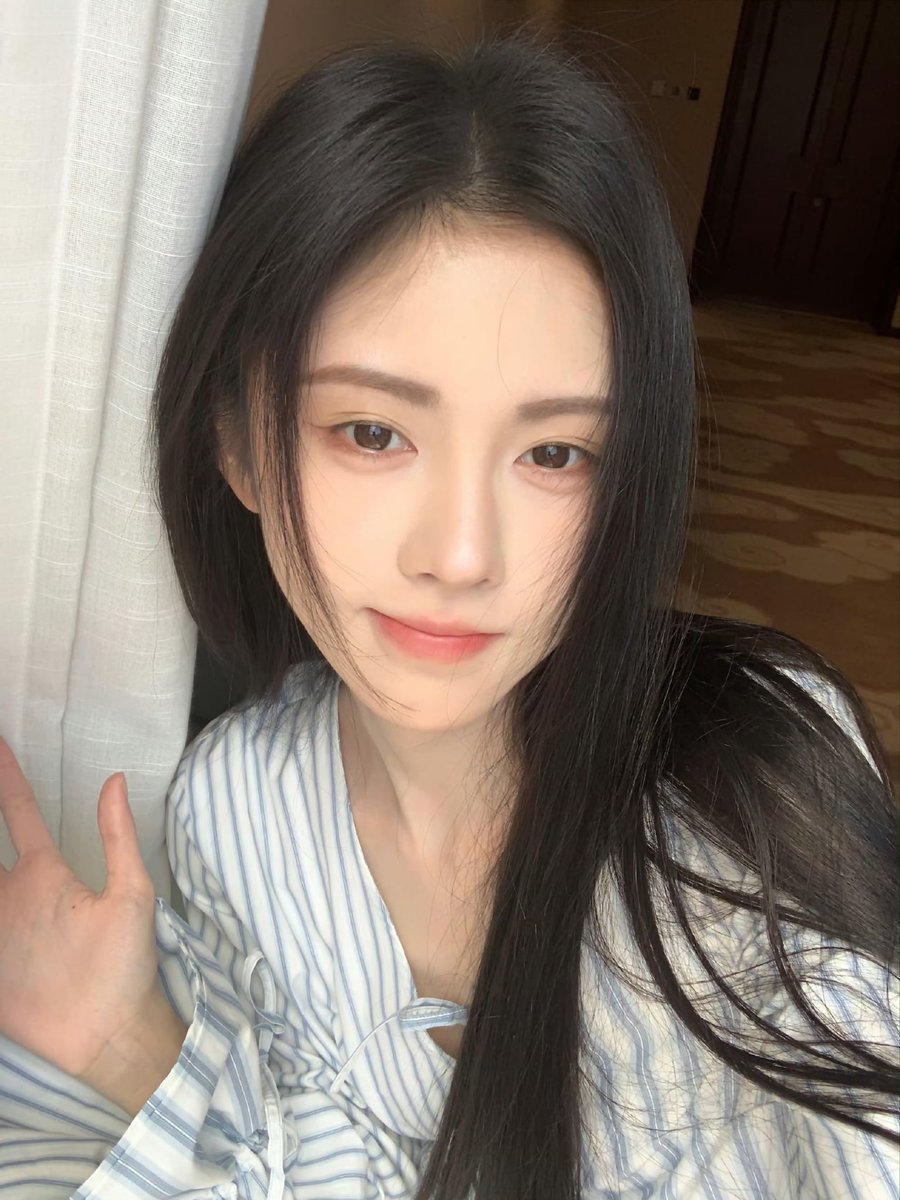 鞠妈像穿着睡衣一样好悠闲 https://t.co/84BftoSXby