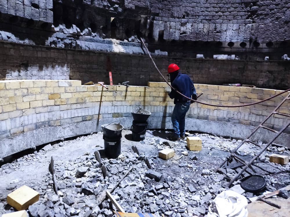 #EnFotos// Continúan los trabajos de mantenimiento y reparación dentro de la planta para el pronto arranque <a href="/CVG_Oficial/">Corporación Venezolana de Guayana - CVG</a> <a href="/NicolasMaduro/">Nicolás Maduro</a> <a href="/Hectorsilvavzla/">Hector Silva</a>