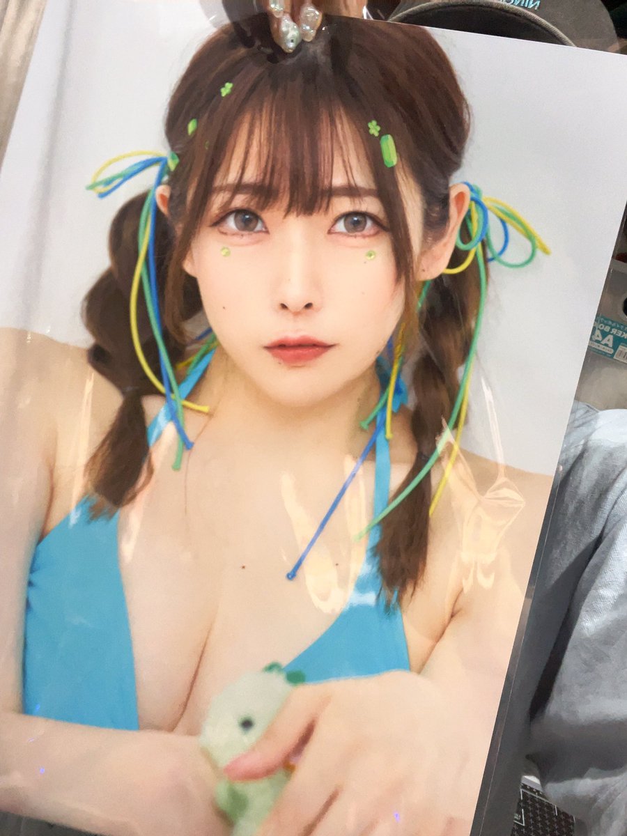 ui_hinagata's tweet photo. グッズ作ってきた✨✨
シャンパン特典のデカポスター(みずぎ！)
とオリジナルカクテルに付いてくるラミカ♡♡♡♡♡♡♡
日曜楽しみ～( ･ ･̥ )♡ https://t.co/x8zXlgrRYt