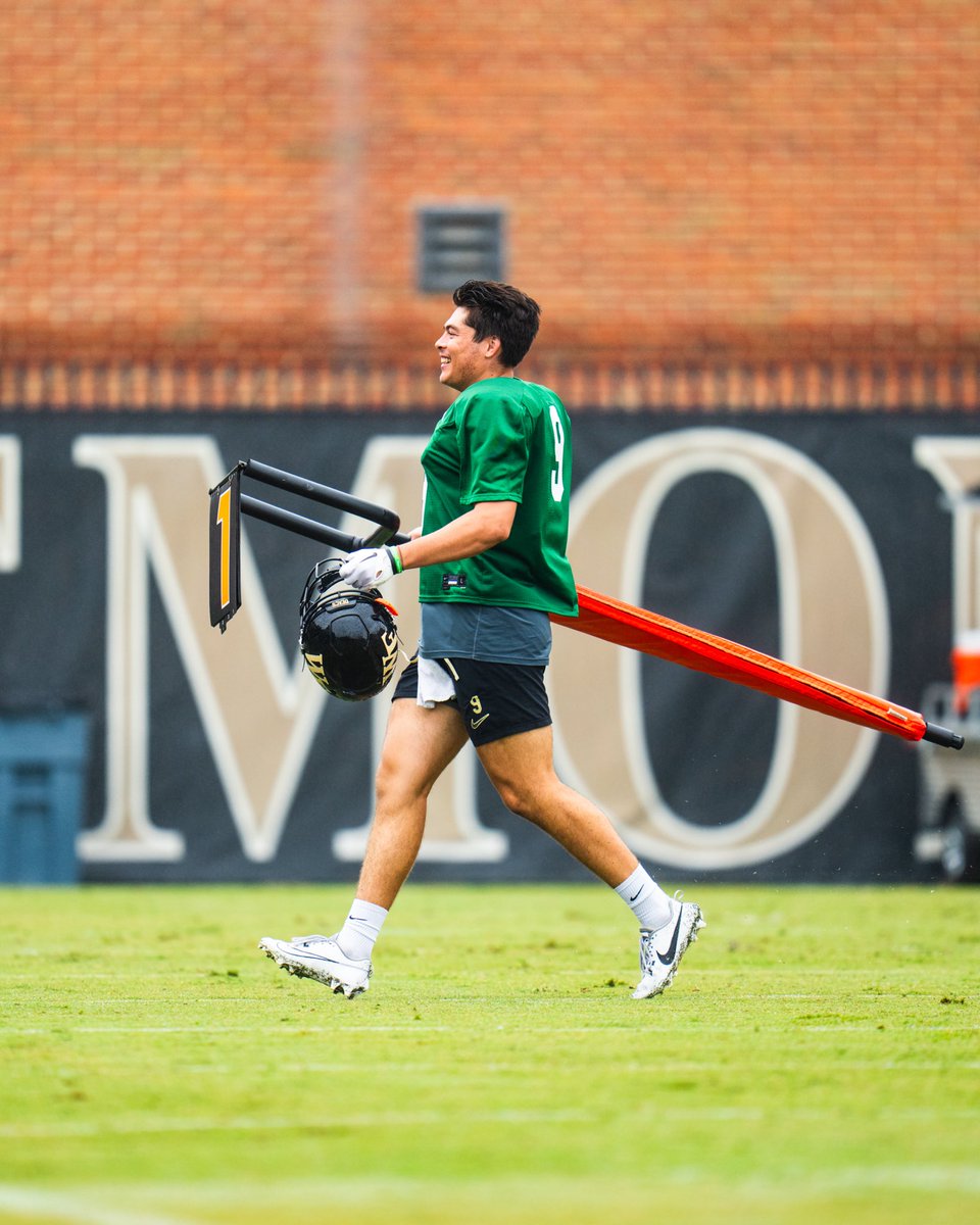 Moving the chains 👉