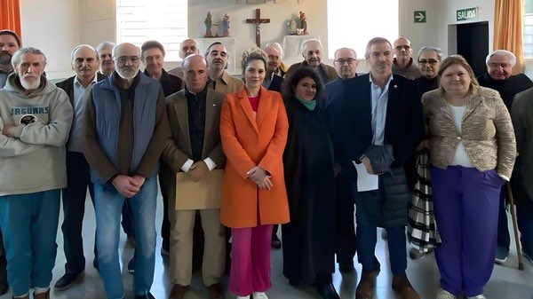 Boludo, hay DIPUTADOS DE LA NACION que entraron a un pabellón para reunirse con gente que picaneaba mujeres embarazadas, violaban, torturaban y tiraban PERSONAS VIVAS AL OCEANO DESDE AVIONES. Y todo para formular una ley QUE LOS LIBERE. Están cobrando de la nuestra PARA ESO 💀💀