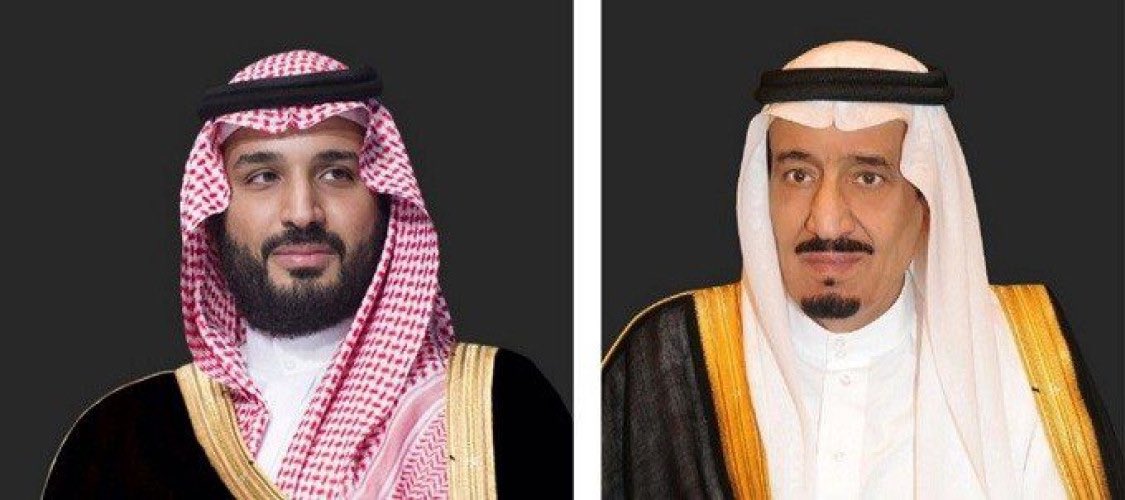 #عاجل || #أمر_ملكي: بناءً على ما عرضه سمو #ولي_العهد رئيس #مجلس_الوزراء... 
يكون انعقاد الاجتماع المُقرّر لـ #مجلس_الوزراء - إذا لم نحضره ولم يحضره رئيس المجلس أو أي من نوابه - برئاسة الأكبر سناً من أعضاء المجلس الحاضرين من أبناء أبناء الملك المؤسس عبد العزيز بن عبد الرحمن الفيصل