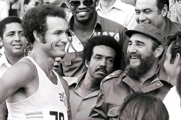 «Fidel es inmenso, todo humanismo y su ejemplo es inmortal»,
Fidel es lo más grande del mundo, él creó el sistema deportivo que poseemos y por él hay que seguir fortaleciéndolo, como homenaje a su  ejemplo, para no perder lo que nos aportó». (Alberto Juantorena)
#FidelPorSiempre