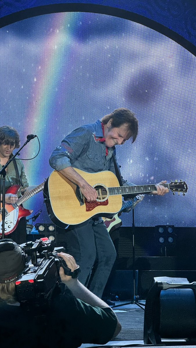 JeffDavis21's tweet photo. John, Amazing Concert in Franklin TN.  Welcome back!  Watching your boys go from BGA fiddle class to this!  You should be proud of them!!!  We met at BGA &amp; we talked about your new Blacked out Lincoln Navigator!  You described it as Smoooth! Cheers! @John_Fogerty @ShaneFogerty https://t.co/8WYP0CPifG