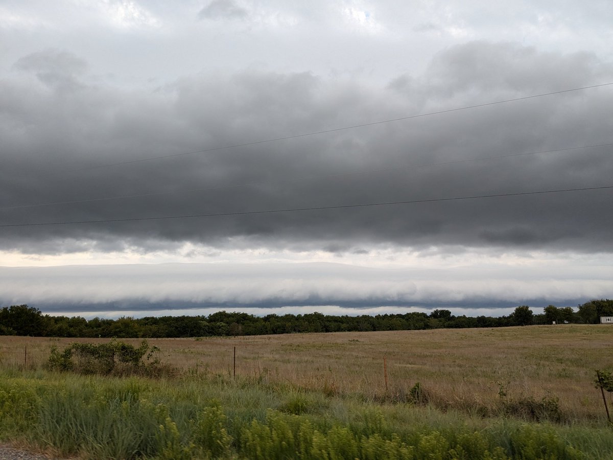 What's happening here?!?
#okwx