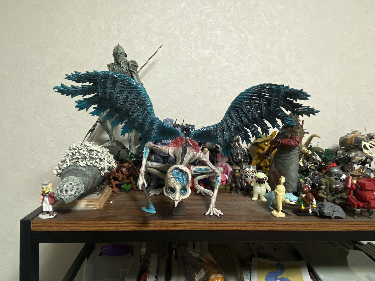 せっかくだから棚に飾ったけど邪魔だな🤔