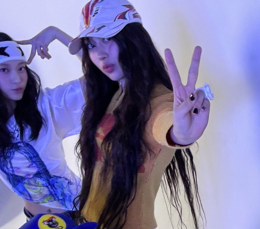 hyein pics tweet media