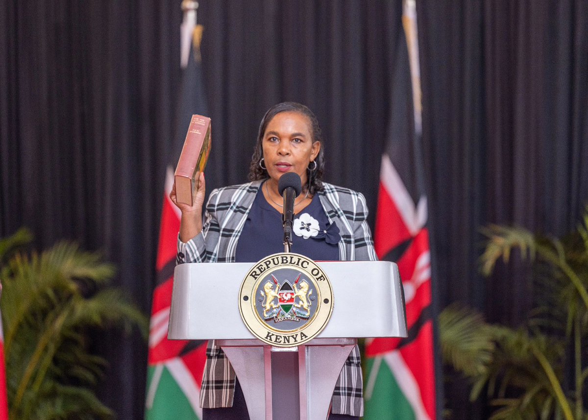 MoICTKenya's tweet photo. Congratulations to Dr. Margaret Ndung'u on your appointment as the Cabinet Secretary for the Ministry of Information, Communications and the Digital Economy. Karibu sana! we look forward to working with you. https://t.co/BsmdBWLt34
