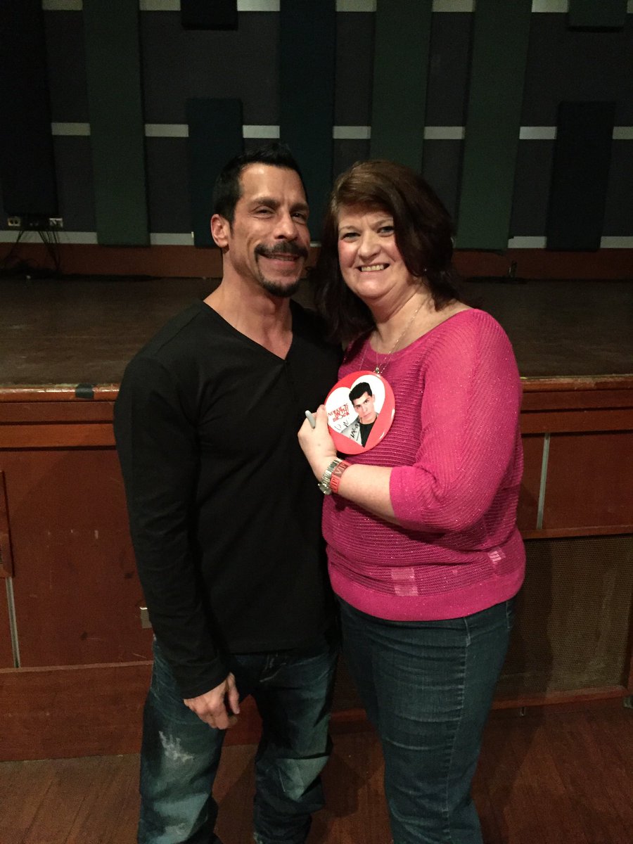 beariley's tweet image. Since it seems to be post your @dannywood pictures, here’s a few favorite of mine! See you tonight!!