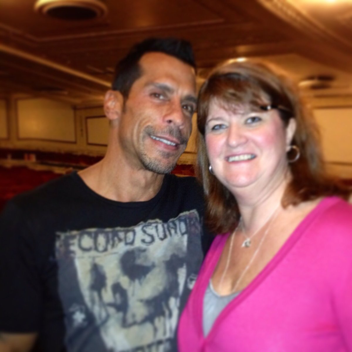 beariley's tweet image. Since it seems to be post your @dannywood pictures, here’s a few favorite of mine! See you tonight!!