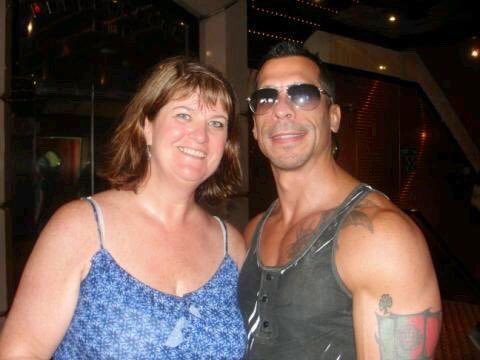 beariley's tweet image. Since it seems to be post your @dannywood pictures, here’s a few favorite of mine! See you tonight!!