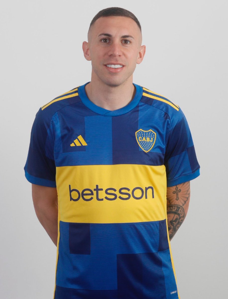 #Deportivo7a0 | AHORA |

#GELP #CGE 🐺 🔥 LLEGA EL GOLEADOR!!!!

Norberto Briasco a un paso de Gimnasia. De esta manera la CD cumpliría con el pedido del técnico Mendez Russo.

Briasco, de 28 años, lleva 14 goles en 153 partidos jugados.