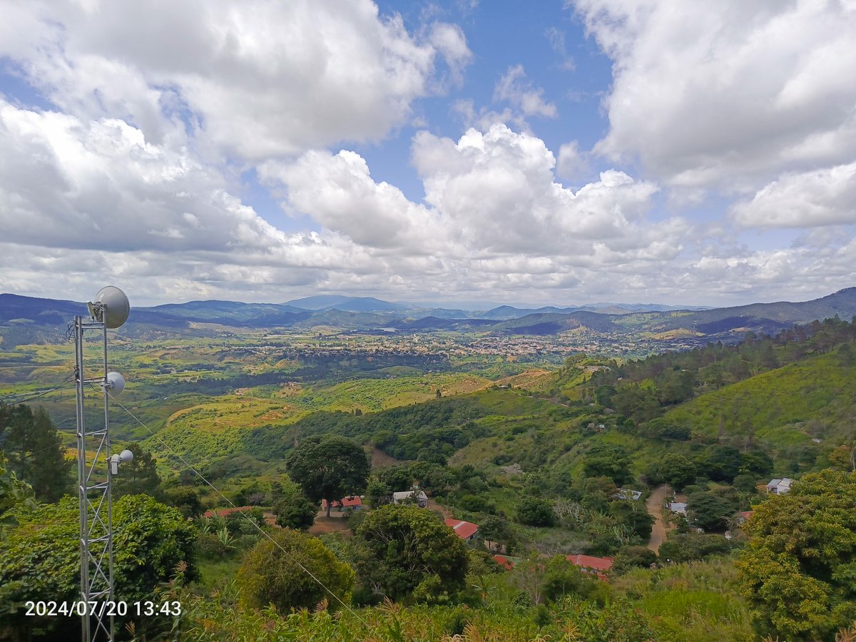 Hermosa vista nos ofrece la comunidad de El Picacho, nicho de <a href="/YAR20P/">Infocentro El Picacho</a>, espacios naturales que ameritan el cuidado para su preservación…

#PuebloSonrienteYEnPaz
¡Vamos!
<a href="/Gabrielasjr/">Gabriela Jiménez</a>
<a href="/LarosaInfove/">LaRosaInfoVE</a>
<a href="/InfocentroOce/">Infocentro_Vzla3</a>
<a href="/Iyaracuy/">Infocentro Yaracuy</a>