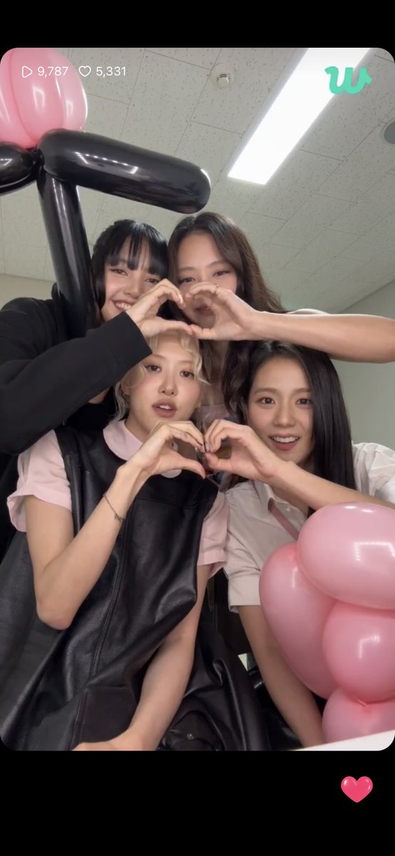 koreasince2010's tweet photo. Happy 8th Anniversary🖤🩷
#BLACKPINK https://t.co/qUbcRFEGDc