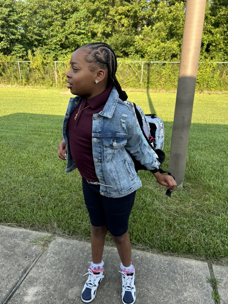 paperedupkeke_'s tweet image. LANI🥰✅ #big10 #fourthgrader
