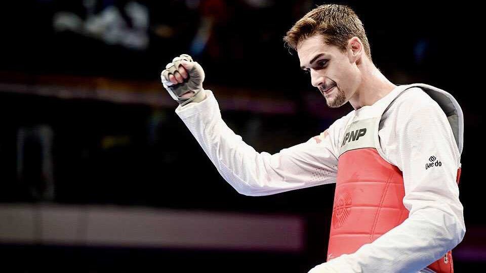 JaviCorpa's tweet image. 🔴 JAVIER PÉREZ POLO A SEMIFINALES.

Nuestro vecino de #SanFernandoDeHenares @japepotkd, se ha clasificado para semifinales y luchará por las medallas, en la categoría de -68 kilos de taekwondo. 

🇪🇸🥋 ¡VAMOS JAVI! 💪🏻

#JuegosOlimpicosParis2024 
#Paris2024
#TeamEspaña