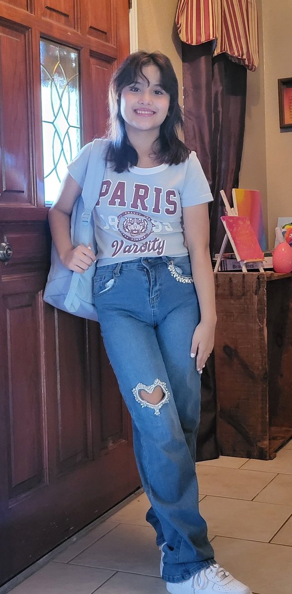 LoveRamirezFam's tweet photo. I can't believe I have a 6th grader! Crying as usual 😭
@SLMSTitans 
#FBISDBacktoSchool
#FBISDFirstDay
@FortBendISD https://t.co/crVihCIOiq