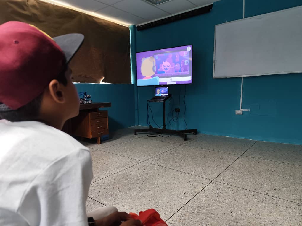 Darling_yar33's tweet photo. “Arquitectura del computador y robótica educativa” Fue el tema desarrollado desde @Fundaciteyara en la que un grupo de niños se hace de este conocimiento para desarrollar sus habilidades STEM, @iyaracuy presente con @Chkhaki

#PuebloSonrienteYEnPaz
¡Vamos!
@Gabrielasjr https://t.co/WQEM5IdF0y