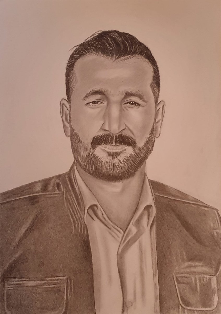 muratonat47's tweet photo. Hamit Karadeniz Karakalem Portre 
#karakalem #sketch #art https://t.co/bNo3N9Tr1K
