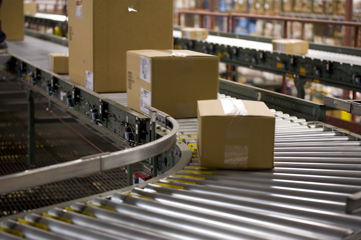 TippieIowa's tweet photo. Special Delivery! Join Tippie's @anncampbelliowa in this upcoming webinar on the logistics behind Amazon shipping. #ShippingModel
▶️ https://t.co/AMoLVRkKCM https://t.co/Pgu7o1pQoK
