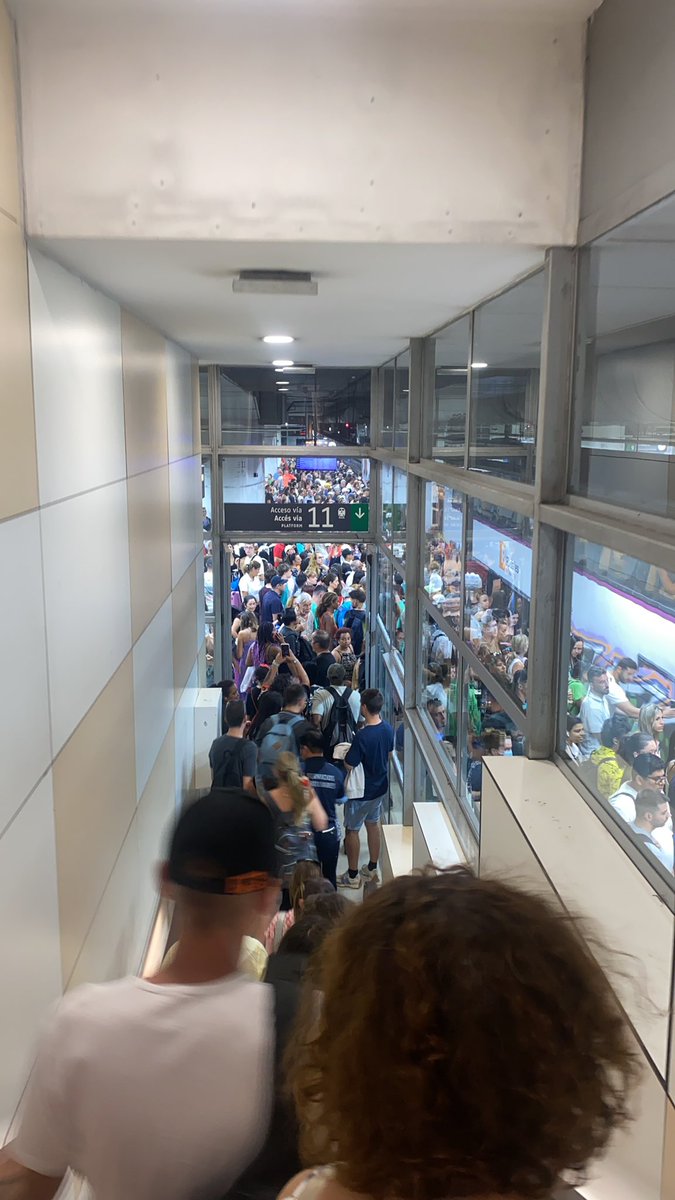 Laura12074915's tweet photo. WOW renfe👏🏻 #renfe https://t.co/oBZzngyH6U