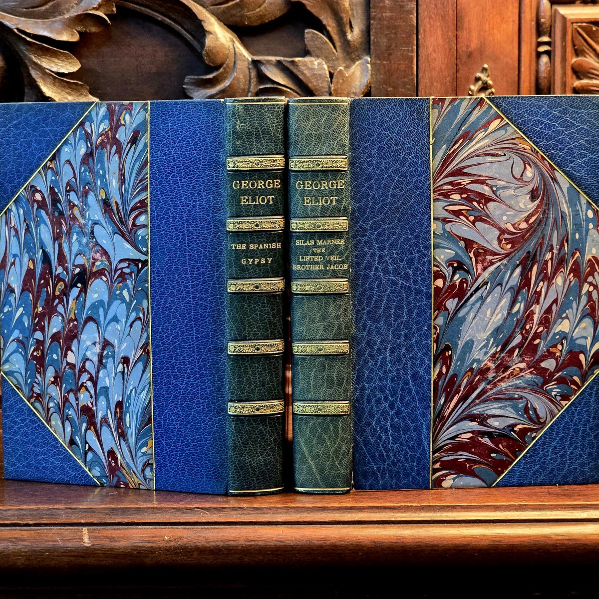 Petersfield Bookshop tweet media