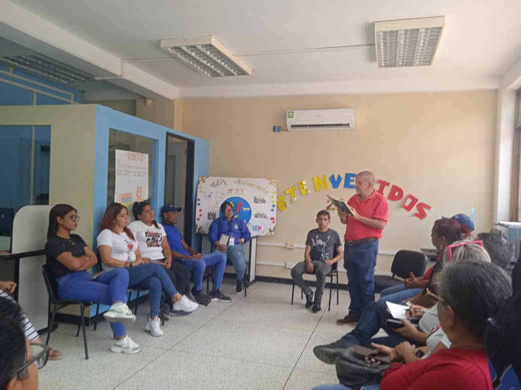 En Urachiche los espacios de @Iyaracuy en el sector, se unieron al debate estadal sobre las elecciones presidenciales en nuestro país, diferentes movimientos sociales hicieron acto de presencia y disertación.
#PuebloSonrienteYEnPaz
¡Vamos!
<a href="/Gabrielasjr/">Gabriela Jiménez</a>
@LarosaInfove