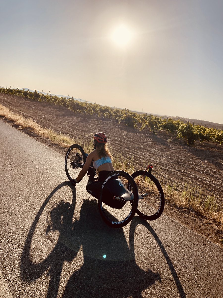 jpmonzu's tweet photo. Mañana de entrenamiento con Maribel Toro #WH5 #CiclismoParalímpico siempre aprendiendo, siempre superando límites. #Ciclismo https://t.co/FOgbL9koyl